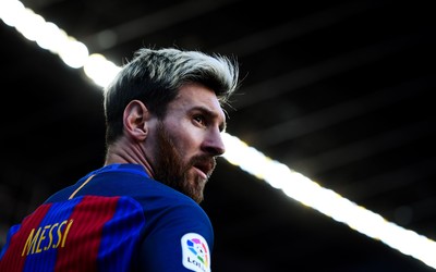 广发电竞热评-世界第一左后卫之争